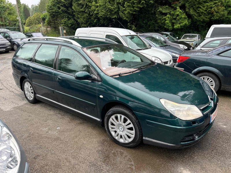 CITROEN C5 II BREAK 2004. Faites confiance à Auto Dakar, expert reconnu en vente et location automobile au Sénégal