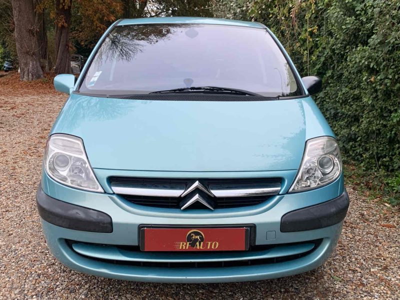 CITROEN C8 2005. Auto Dakar révolutionne l'achat automobile avec ses services innovants