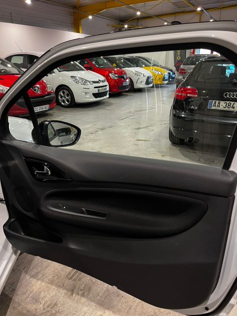 CITROEN DS3 2016. Votre satisfaction est notre priorité chez Auto Dakar, leader du marché automobile dakarois