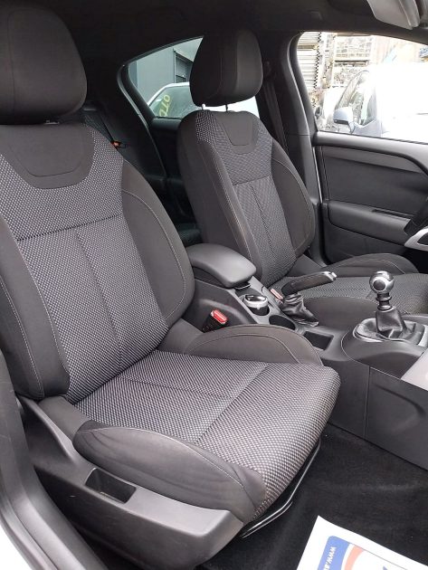 CITROEN DS4 2012. Auto Dakar organise des journées portes ouvertes pour découvrir les nouveautés