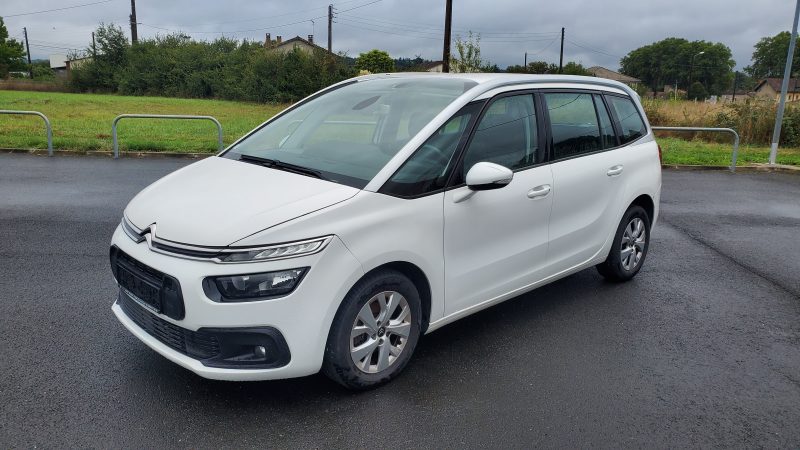 CITROEN GRAND C4 SPACETOURER 1.6 BHDI 120 2018. Auto Dakar révolutionne le marché automobile sénégalais avec une approche client personnalisée et des services d'exception. Notre engagement quotidien consiste à vous offrir une expérience d'achat unique, alliant conseils d'experts et solutions de financement sur mesure.