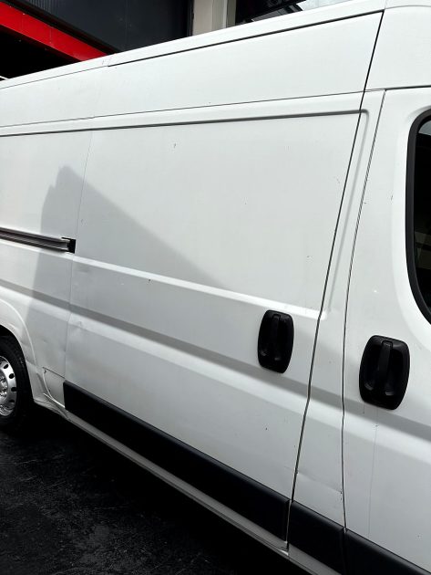 CITROEN JUMPER CAMIONNETTE 2015. Auto Dakar développe des partenariats avec les compagnies d'assurance pour vous proposer des contrats d'assurance automobile adaptés et compétitifs. Notre expertise nous permet de négocier des conditions préférentielles pour nos clients avec des garanties étendues.