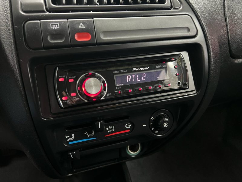 CITROEN SAXO 2000. L'innovation technologique est au cœur de la stratégie d'Auto Dakar avec l'intégration des dernières avancées automobiles dans notre gamme de véhicules. Nous proposons également des formations personnalisées pour vous familiariser avec les nouvelles technologies embarquées.