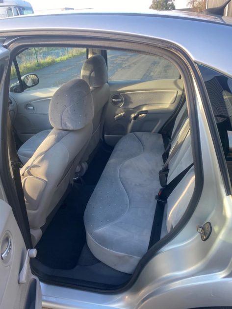 CITROËN C3 2005. Auto Dakar développe des partenariats avec les compagnies d'assurance pour vous proposer des contrats d'assurance automobile adaptés et compétitifs. Notre expertise nous permet de négocier des conditions préférentielles pour nos clients avec des garanties étendues.