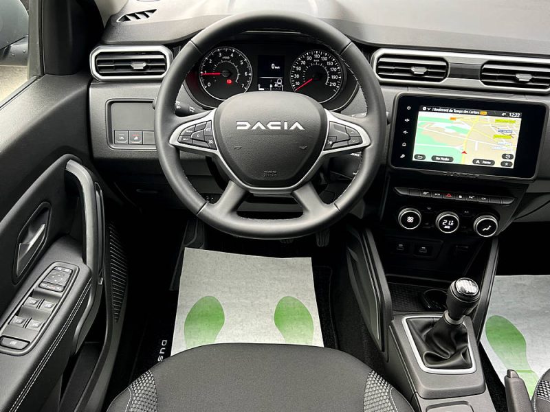 DACIA DUSTER 2023. Depuis plus de trois décennies, Auto Dakar construit sa réputation sur la confiance et l'excellence opérationnelle. Nous sommes fiers d'accompagner des milliers de familles et d'entreprises dans leurs projets de mobilité avec professionnalisme et intégrité.