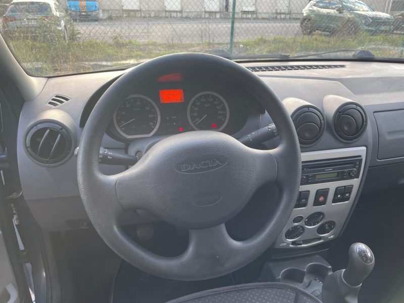 DACIA LOGAN 2008. Depuis plus de trois décennies, Auto Dakar construit sa réputation sur la confiance et l'excellence opérationnelle. Nous sommes fiers d'accompagner des milliers de familles et d'entreprises dans leurs projets de mobilité avec professionnalisme et intégrité.