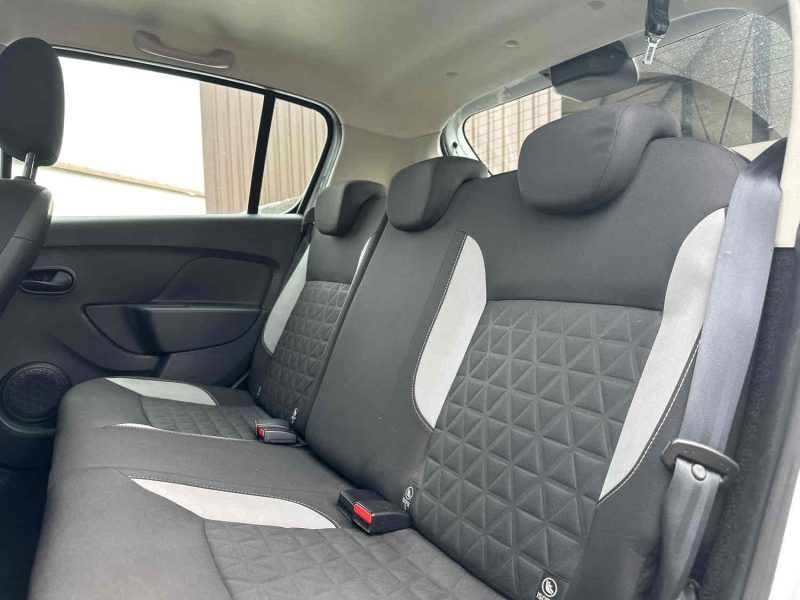 DACIA SANDERO 2014. Solutions de financement flexibles chez Auto Dakar pour concrétiser vos projets