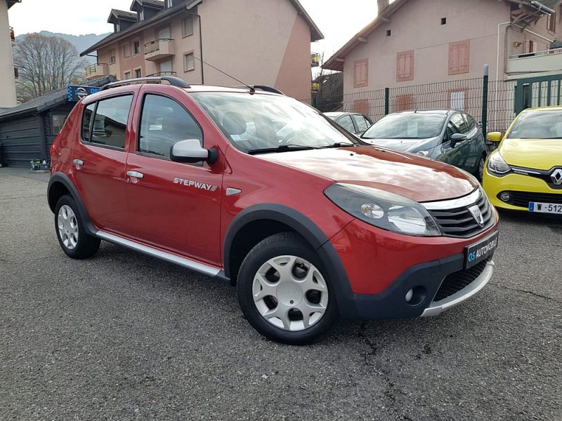 DACIA SANDERO STEPWAY 2009. Auto Dakar : Votre partenaire automobile de confiance au cœur de la capitale sénégalaise