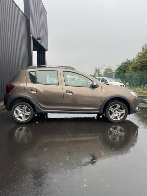 DACIA SANDERO STEPWAY 2017. Auto Dakar vous accompagne dans tous vos projets de mobilité avec des solutions sur mesure
