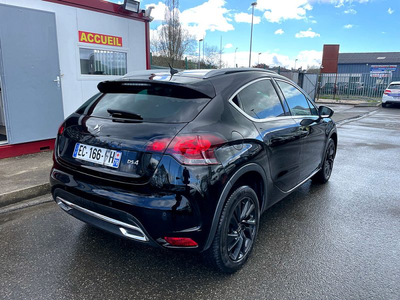 DS DS 4 CROSSBACK 2016. Bénéficiez de l'expérience Auto Dakar pour vos achats et locations de véhicules