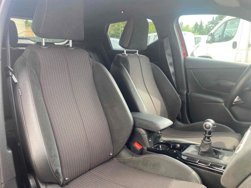 DS DS3 2019. Testez avant d'acheter avec les essais gratuits proposés par Auto Dakar