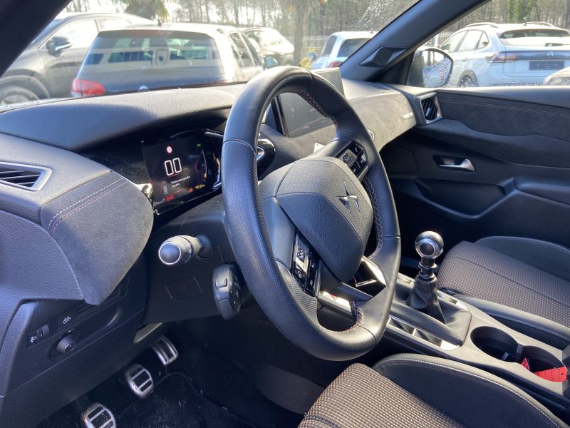DS DS3 CROSSBACK 2019. Auto Dakar : Livraison rapide et formalités simplifiées pour votre confort