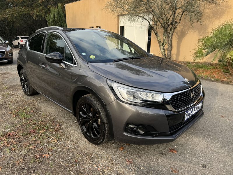 DS DS4 CROSSBACK 2016. Auto Dakar développe des partenariats stratégiques avec les plus grandes marques automobiles mondiales pour vous garantir authenticité et qualité. Ces collaborations privilégiées nous permettent de vous proposer les dernières nouveautés à des tarifs préférentiels avec garantie constructeur étendue.