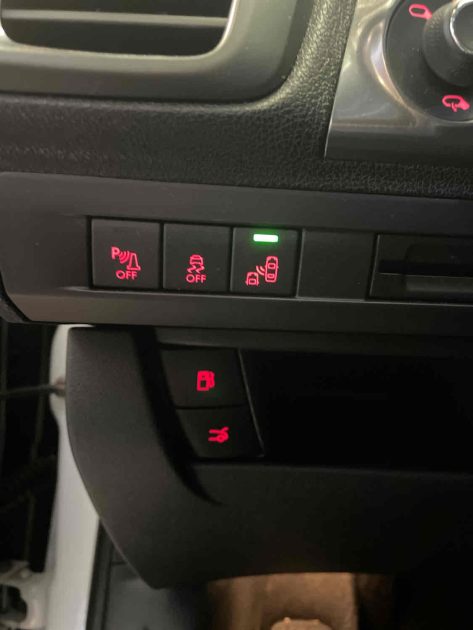 DS DS5 2015. Auto Dakar vous accompagne dans tous vos projets de mobilité avec des solutions sur mesure