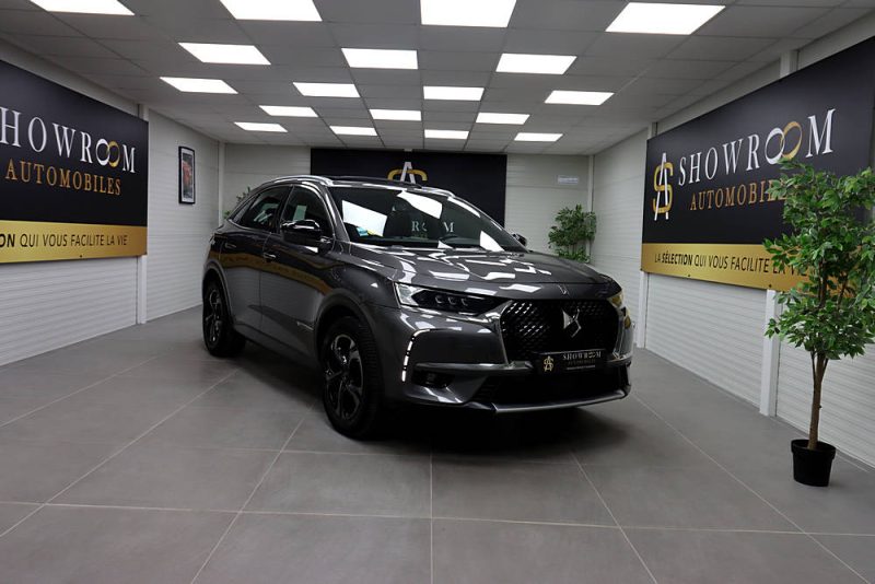 DS DS7 2019. Le service client multilingue d'Auto Dakar accueille une clientèle internationale diversifiée avec des conseillers parlant français, anglais, arabe et wolof. Cette approche multiculturelle reflète l'ouverture de Dakar et facilite les échanges avec tous nos clients.