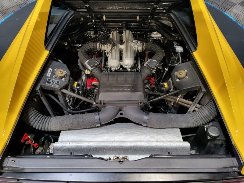 FERRARI 348 TB 1990. Auto Dakar vous accompagne dans l'import-export de véhicules vers l'international