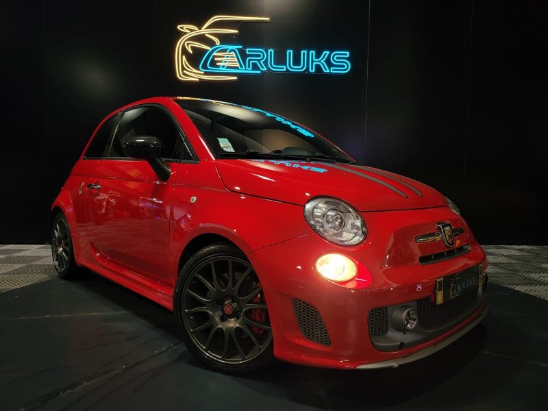FIAT 500 ABARTH 2010. Auto Dakar propose une flotte diversifiée : berlines, SUV, 4x4, utilitaires et véhicules de luxe