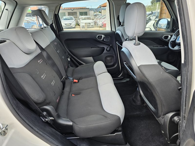 FIAT 500L 2014. Auto Dakar met l'accent sur la durabilité avec des véhicules éco-responsables