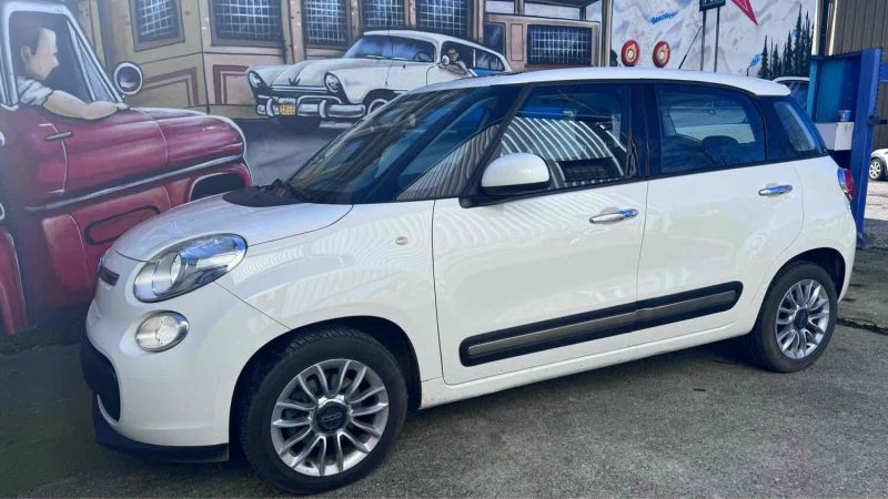 FIAT 500L 2015. Auto Dakar : Livraison rapide et formalités simplifiées pour votre confort