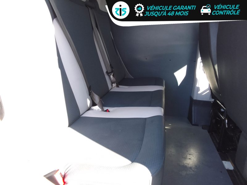 FIAT DUCATO 2010. Auto Dakar propose des véhicules adaptés aux conditions routières africaines