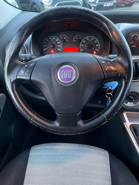 FIAT FIORINO MONOSPACE 2008. La qualité de service d'Auto Dakar est certifiée par des organismes indépendants et reconnue par de nombreux prix professionnels. Cette reconnaissance officielle témoigne de notre engagement constant envers l'excellence et la satisfaction client dans tous nos processus.