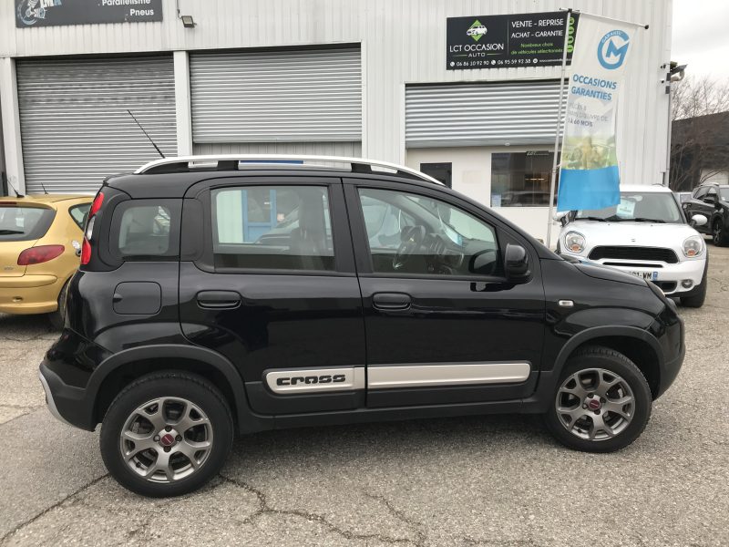FIAT PANDA 4X4 CROSS 2019. Faites confiance à Auto Dakar, expert reconnu en vente et location automobile au Sénégal
