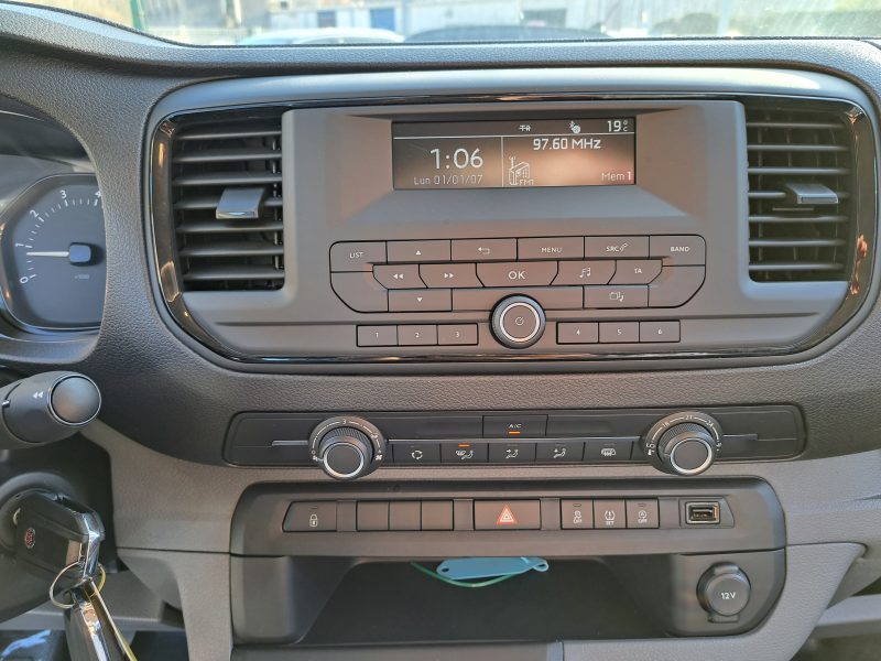 FIAT SCUDO 2023. Faites confiance à Auto Dakar, expert reconnu en vente et location automobile au Sénégal