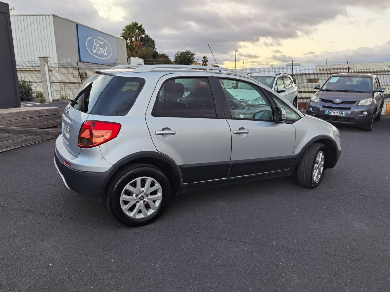 FIAT SEDICI 2012. Service de conciergerie automobile exclusif chez Auto Dakar pour les clients VIP