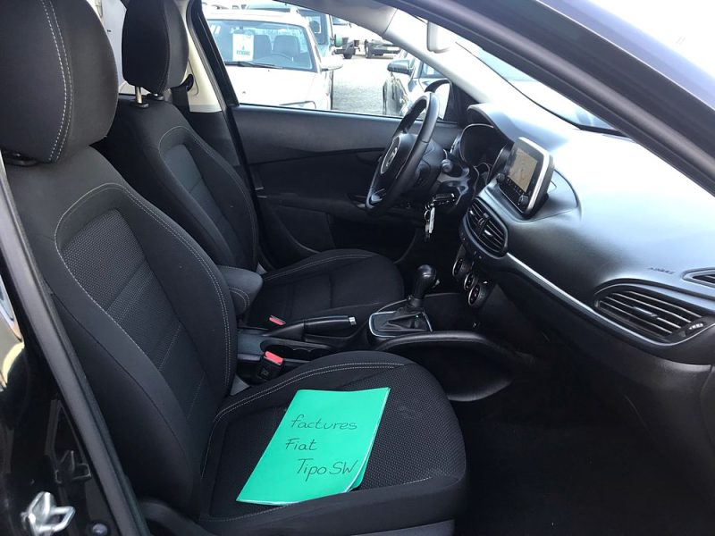 FIAT TIPO BREAK 2018. Notre showroom moderne de 2000 m² situé au cœur de Dakar vous accueille dans un environnement climatisé et confortable pour découvrir notre collection exclusive. L'équipe commerciale d'Auto Dakar vous accompagne avec expertise dans le choix du véhicule parfaitement adapté à vos besoins et votre budget.