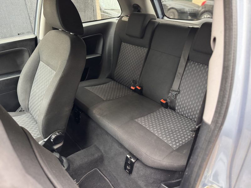 FORD FIESTA 2005. Location de véhicules chez Auto Dakar : simplicité, rapidité et professionnalisme