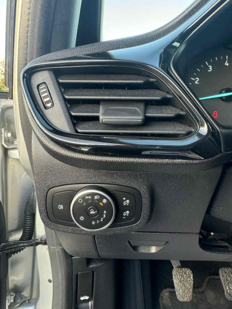 FORD FIESTA 2020. Auto Dakar : Livraison rapide et formalités simplifiées pour votre confort