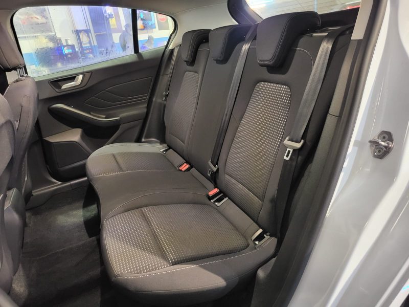 FORD FOCUS IV 2019. Service de conciergerie automobile exclusif chez Auto Dakar pour les clients VIP