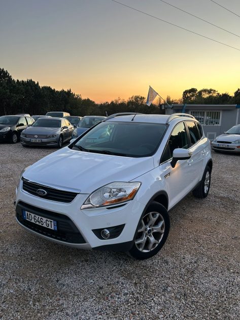 FORD KUGA 2009. Auto Dakar organise des journées portes ouvertes pour découvrir les nouveautés