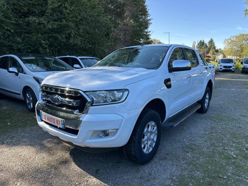 FORD RANGER 2018. La politique de responsabilité sociale d'Auto Dakar inclut des programmes de formation professionnelle pour les jeunes défavorisés dans les métiers automobiles. Cette initiative contribue à l'insertion professionnelle tout en développant les compétences techniques nécessaires au secteur.