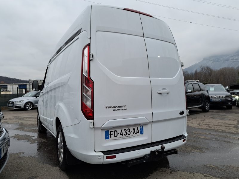 FORD TRANSIT CUSTOM V362 CAMIONNETTE 2019. La location de véhicules chez Auto Dakar inclut une assistance 24h/24 et 7j/7 pour votre tranquillité d'esprit. En cas de panne ou d'incident, notre équipe d'intervention rapide se déplace immédiatement pour résoudre le problème ou vous fournir un véhicule de remplacement.