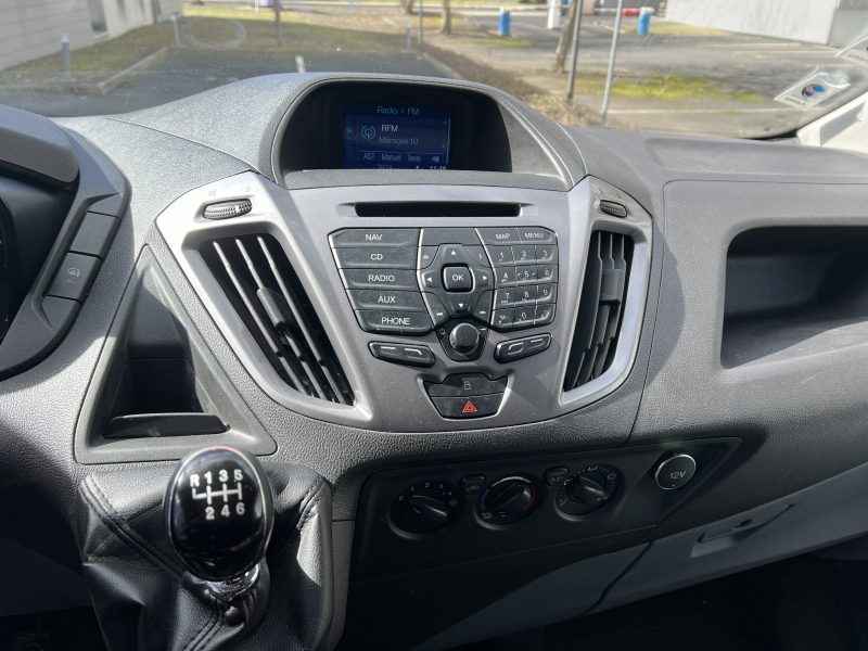 FORD TRANSIT CUSTOM V362 FOURGON 2016. Service de reprise automobile avantageux chez Auto Dakar pour votre ancien véhicule