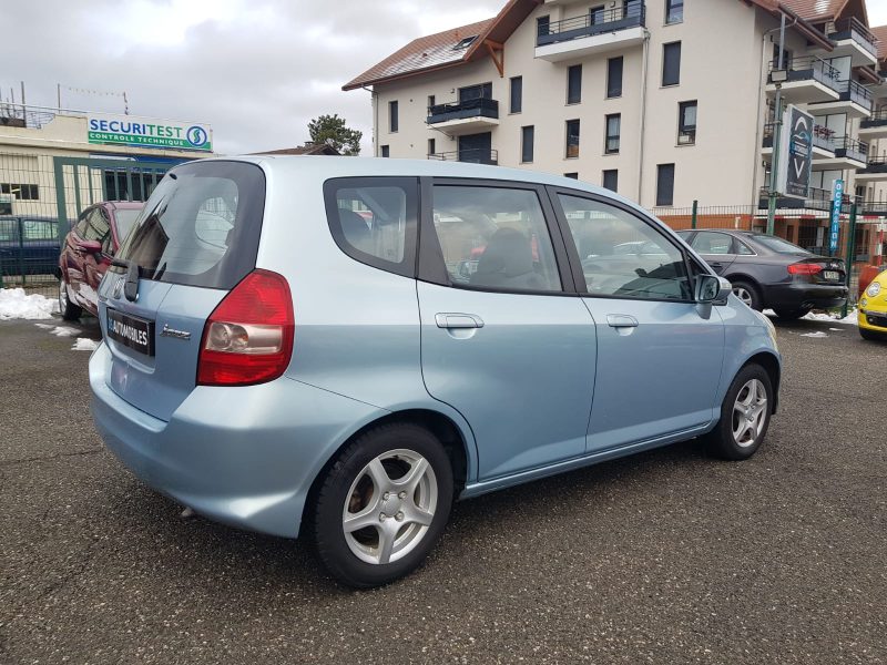 HONDA JAZZ I (2) 2007. Auto Dakar vous accompagne dans tous vos projets de mobilité avec des solutions sur mesure