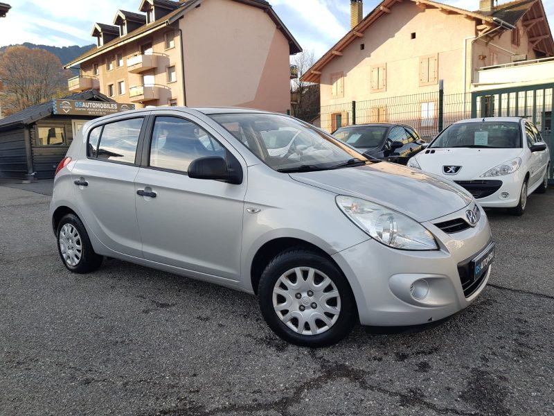 HYUNDAI I20 2011. Particuliers ou entreprises, Auto Dakar répond à tous vos besoins en mobilité