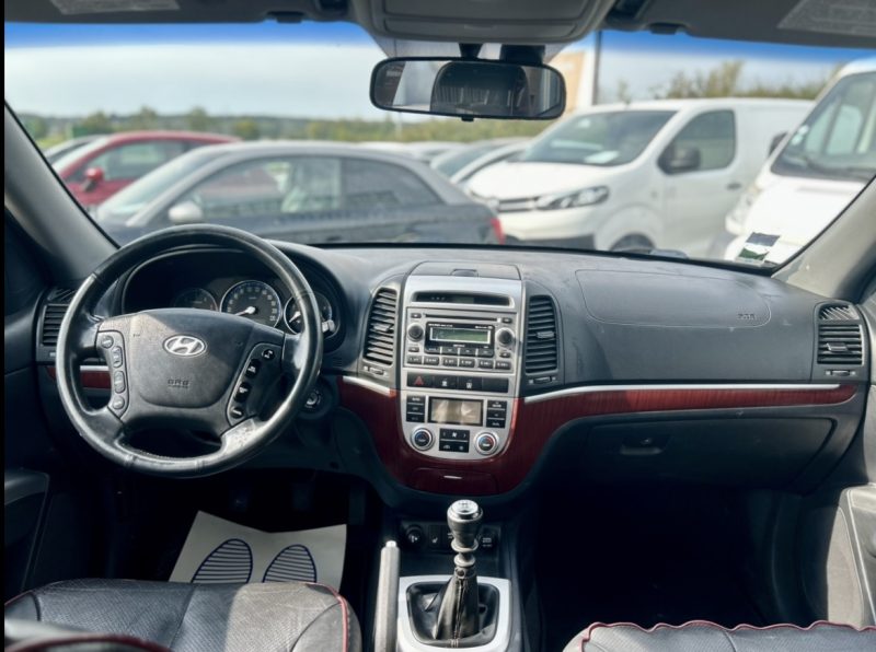 HYUNDAI SANTA FE 2.2 2006. Auto Dakar : Livraison rapide et formalités simplifiées pour votre confort