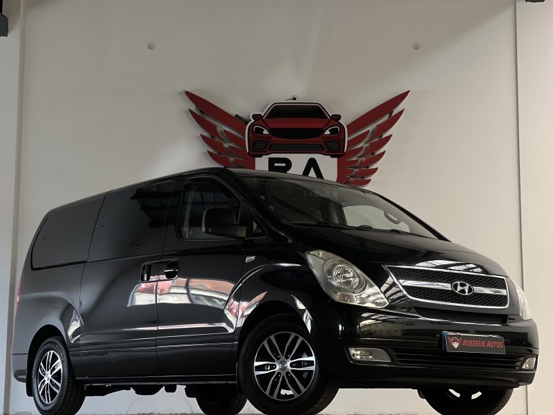 HYUNDAI SATELLITE 2011. Auto Dakar propose des solutions de mobilité intégrée combinant location de véhicules, assurance, carburant et maintenance dans des forfaits tout-inclus. Cette approche globale simplifie la gestion de votre mobilité tout en optimisant vos coûts de transport professionnel ou personnel.