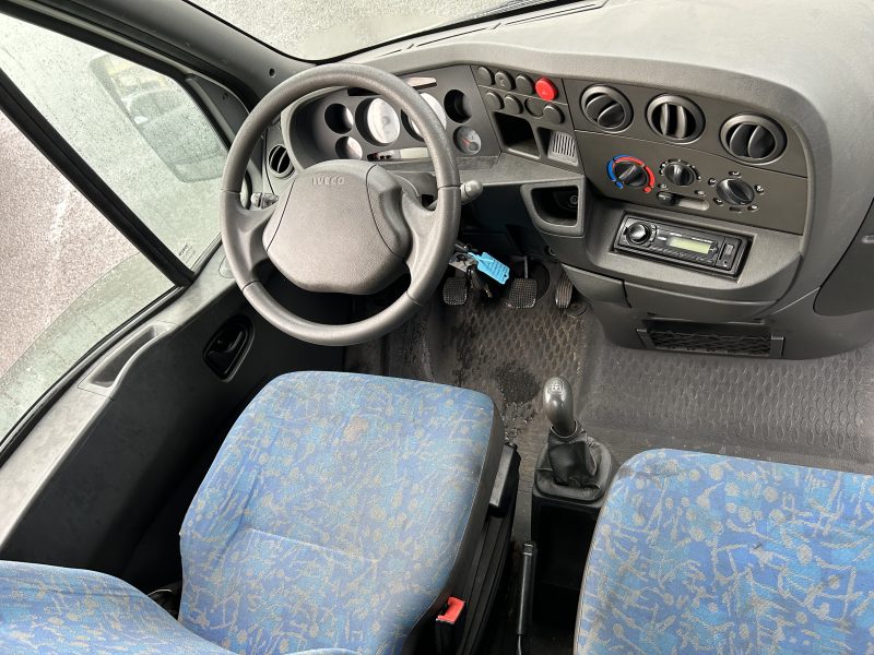 IVECO DAILY III CAMIONNETTE 2000. Voitures neuves et d'occasion certifiées : Auto Dakar garantit la qualité