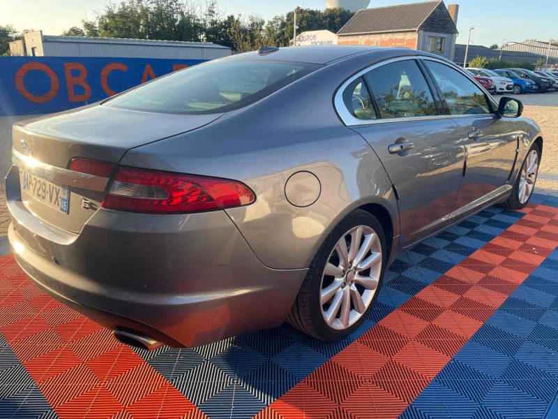JAGUAR XF I 2010. Particuliers ou entreprises, Auto Dakar répond à tous vos besoins en mobilité
