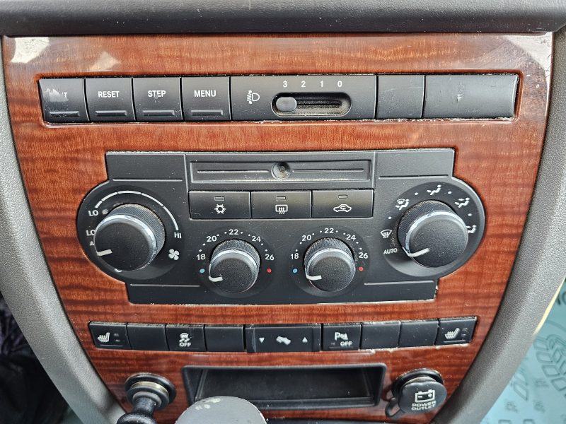 JEEP GRAND CHEROKEE LIMITED 2005. Conseils d'experts chez Auto Dakar pour choisir le véhicule parfait