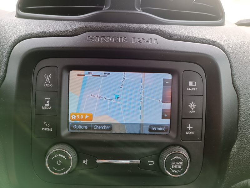 JEEP RENEGADE SUV 2015. Voitures neuves et d'occasion certifiées : Auto Dakar garantit la qualité
