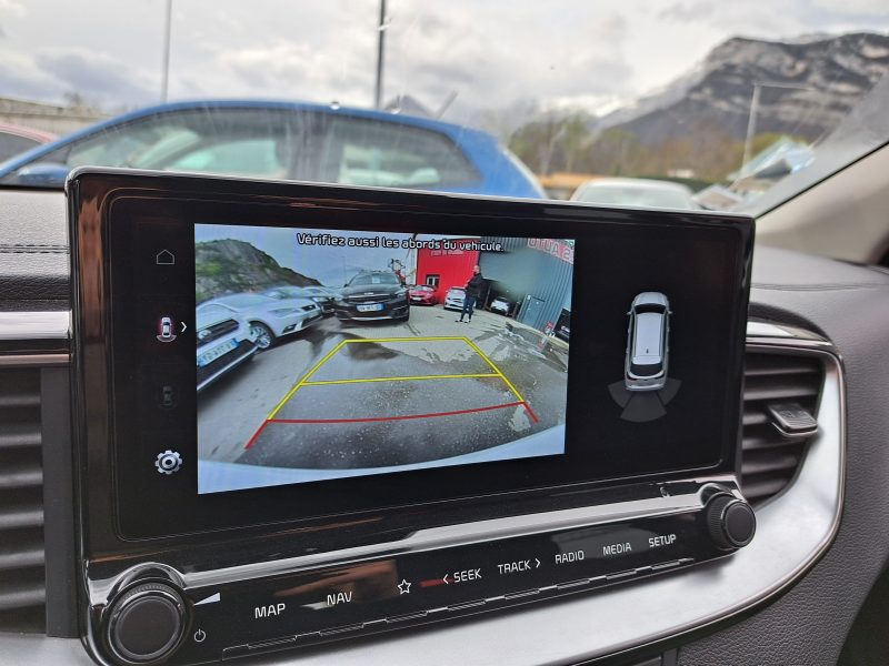 KIA CEED 2022. Notre centre de diagnostic Auto Dakar utilise les équipements les plus avancés pour analyser précisément l'état technique de votre véhicule. Ce diagnostic complet vous permet d'anticiper les besoins de maintenance et d'optimiser les performances de votre automobile.