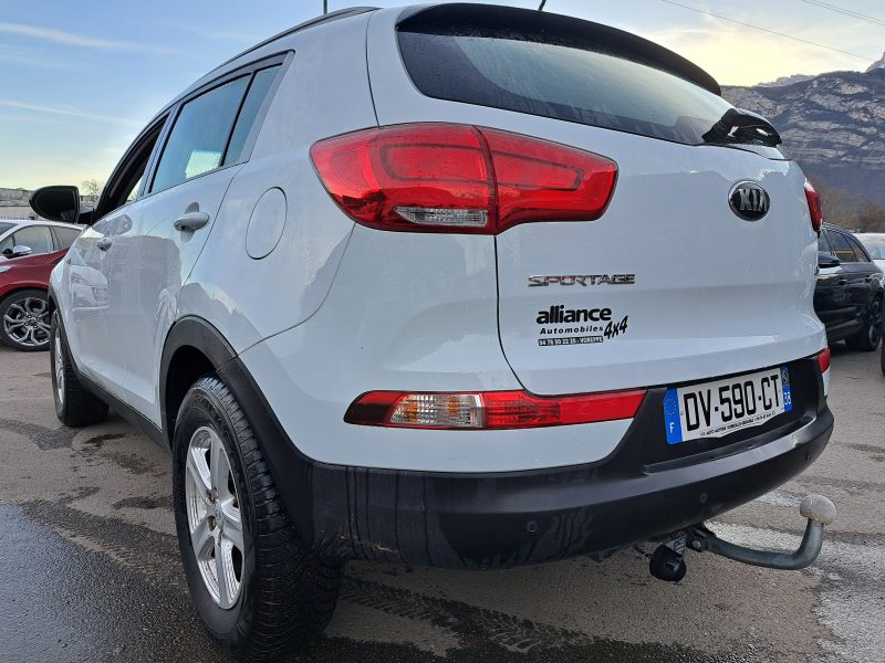 KIA SPORTAGE 2015. Auto Dakar développe une approche omnicanale avec une présence digitale renforcée pour faciliter vos démarches d'achat et de location. Notre plateforme en ligne vous permet de consulter notre stock, réserver votre véhicule et suivre l'avancement de votre dossier en temps réel.