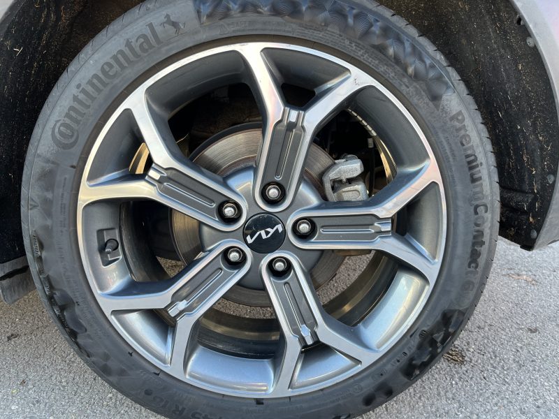 KIA XCEED 2022. Service client multilingue chez Auto Dakar pour accueillir la clientèle internationale