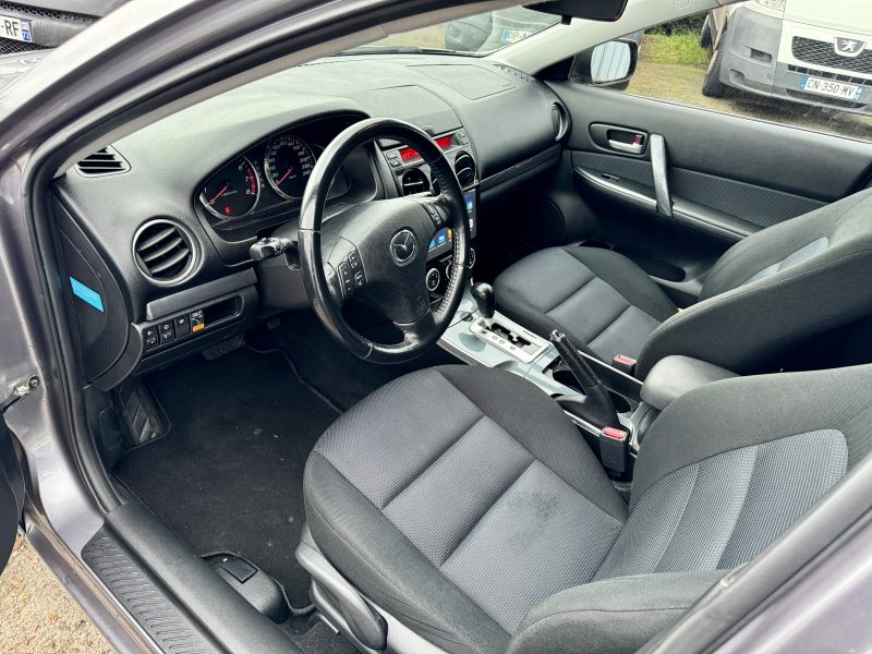 MAZDA 6 2005. Notre showroom moderne de 2000 m² situé au cœur de Dakar vous accueille dans un environnement climatisé et confortable pour découvrir notre collection exclusive. L'équipe commerciale d'Auto Dakar vous accompagne avec expertise dans le choix du véhicule parfaitement adapté à vos besoins et votre budget.