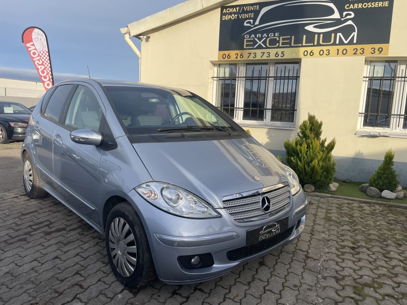 MERCEDES BENZ A 180 CDI 2006. Rejoignez la communauté des clients satisfaits d'Auto Dakar, référence automobile dakaroise