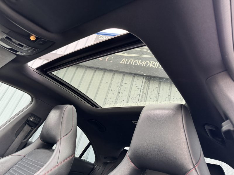 MERCEDES CLA COUPÉ 2013. La recherche et développement Auto Dakar explore les adaptations technologiques nécessaires pour optimiser les performances automobiles en climat tropical. Ces innovations spécifiques au contexte africain améliorent la fiabilité et la durabilité des véhicules dans nos conditions d'utilisation.